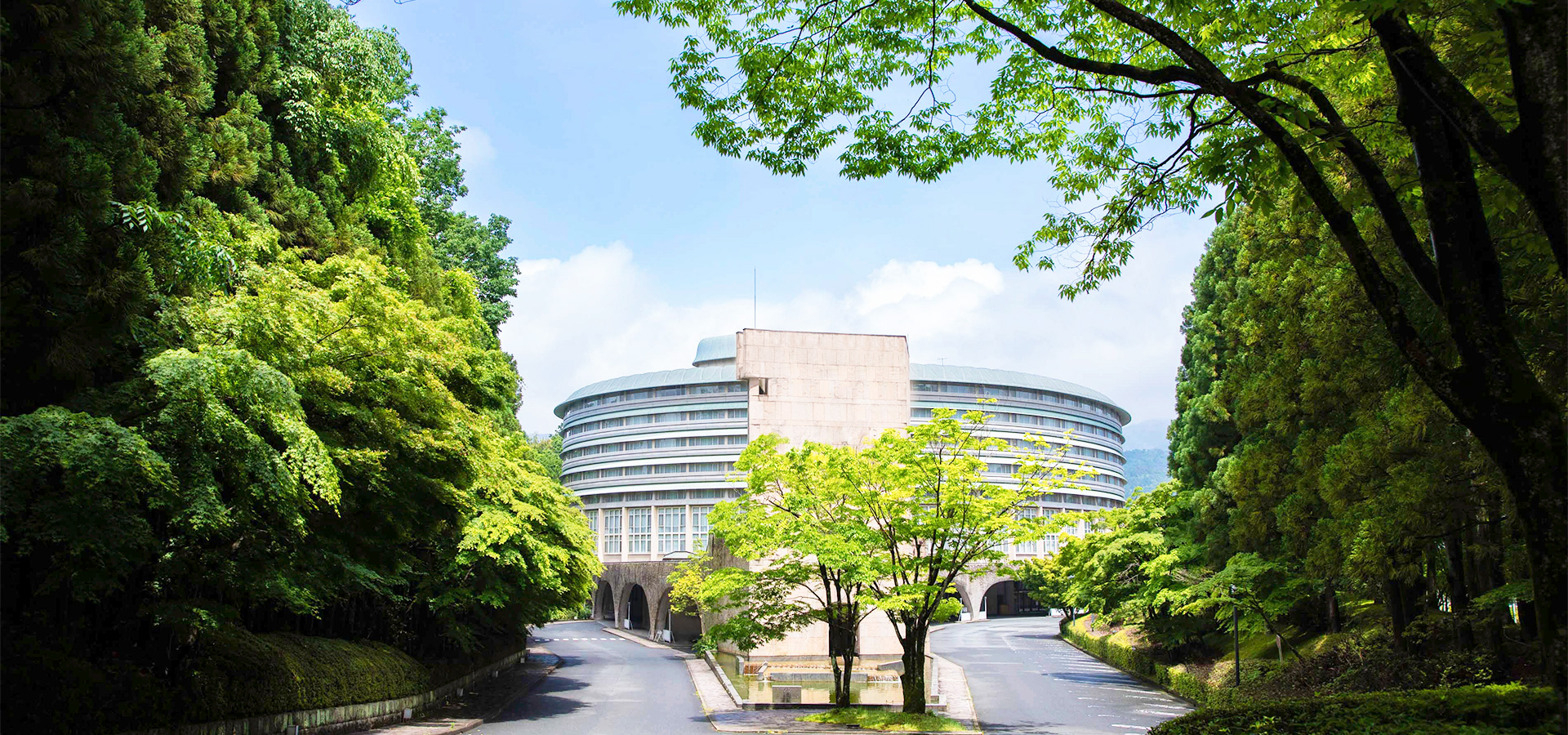 The Prince Hotel Kyoto Takaragaike (www.princehotels.com)